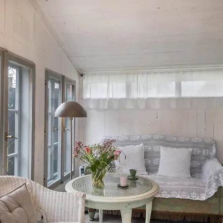 Holiday home Atelierhaus Auf Hofjumne